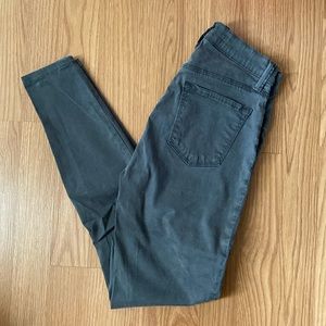 ❤️ J Brand Dark Grey Skinny Jeans Size 26 NWOT